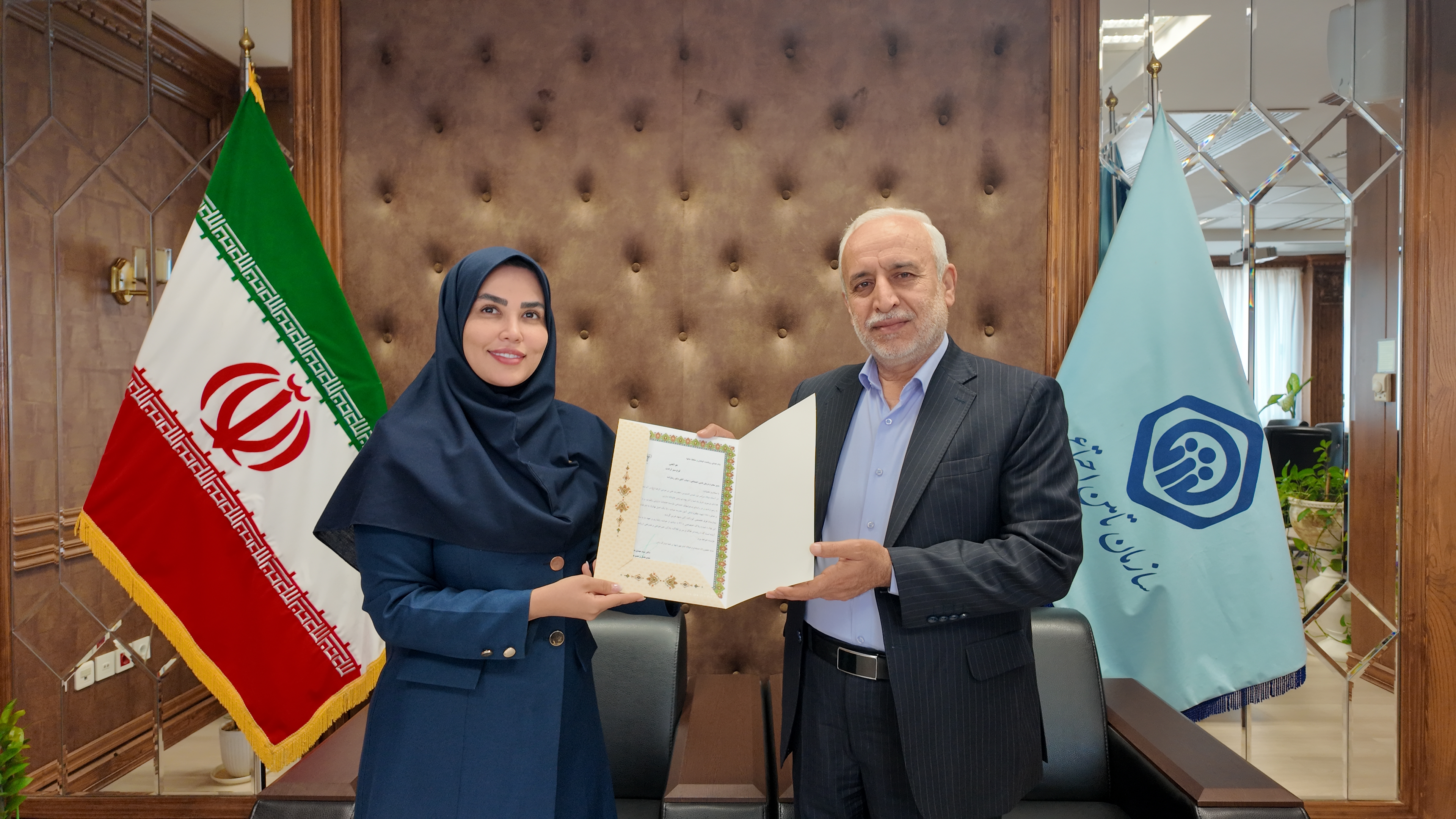 هم‌عهدی برای زمین؛ تجلیل مؤسسه خدمات دارویی رضوی از مدیران کل بیمه سلامت، تأمین اجتماعی و نیروهای مسلح