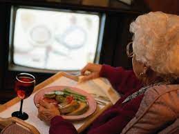 Too Much TV Dulls the Aging Brain